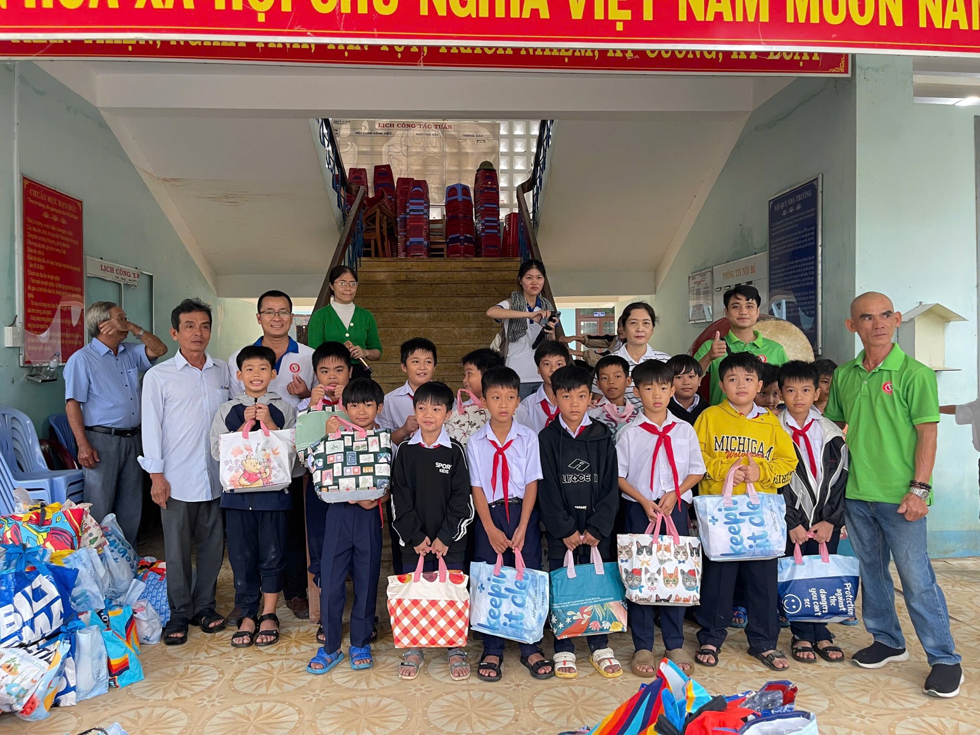 z7294425401291_d1d177cdc48c7fe5f243fad0f77d74e8